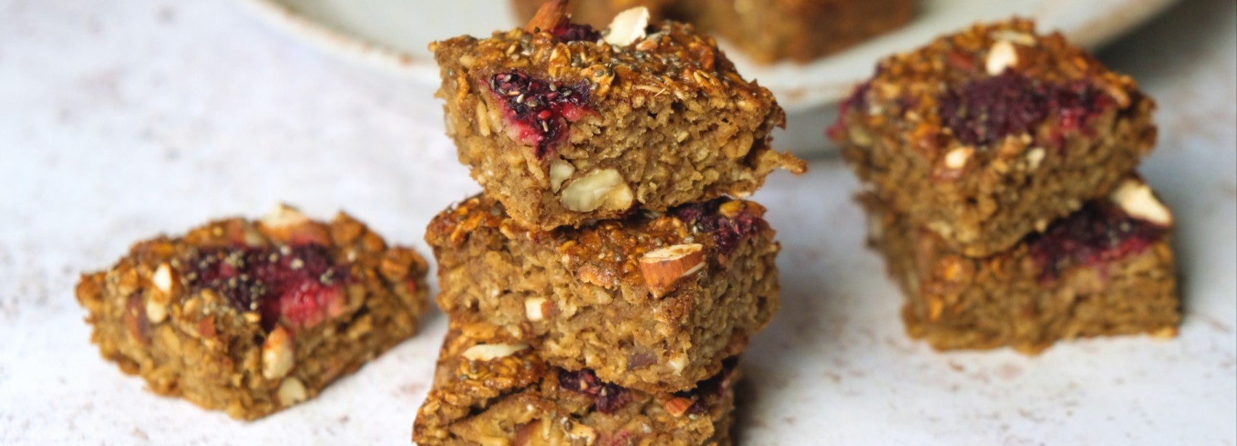 raspberry oat breakfast bars